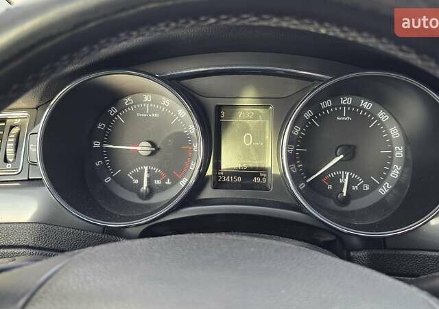 Черный Шкода Суперб, объемом двигателя 1.6 л и пробегом 234 тыс. км за 9500 $, фото 24 на Automoto.ua