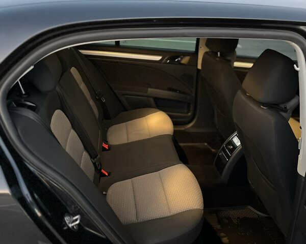 Черный Шкода Суперб, объемом двигателя 1.8 л и пробегом 247 тыс. км за 7399 $, фото 14 на Automoto.ua