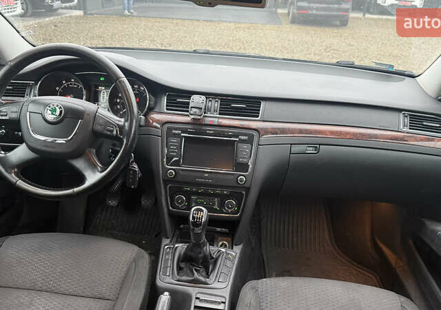 Черный Шкода Суперб, объемом двигателя 1.8 л и пробегом 245 тыс. км за 7750 $, фото 8 на Automoto.ua