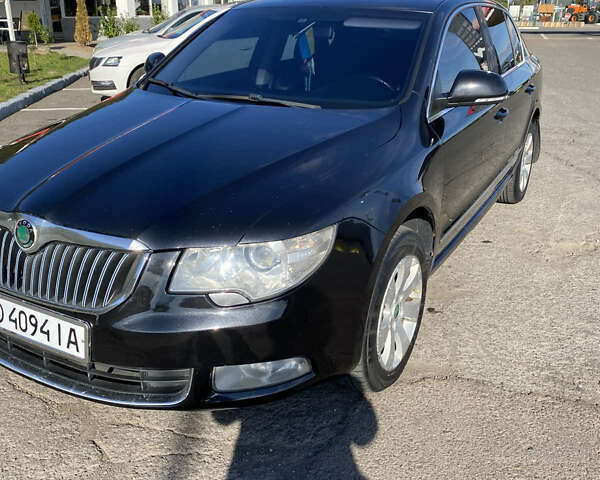 Черный Шкода Суперб, объемом двигателя 1.8 л и пробегом 311 тыс. км за 10000 $, фото 3 на Automoto.ua