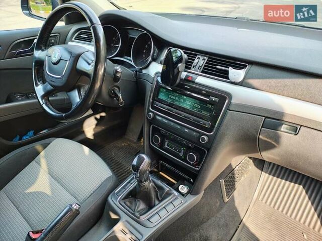 Черный Шкода Суперб, объемом двигателя 1.8 л и пробегом 306 тыс. км за 9500 $, фото 7 на Automoto.ua