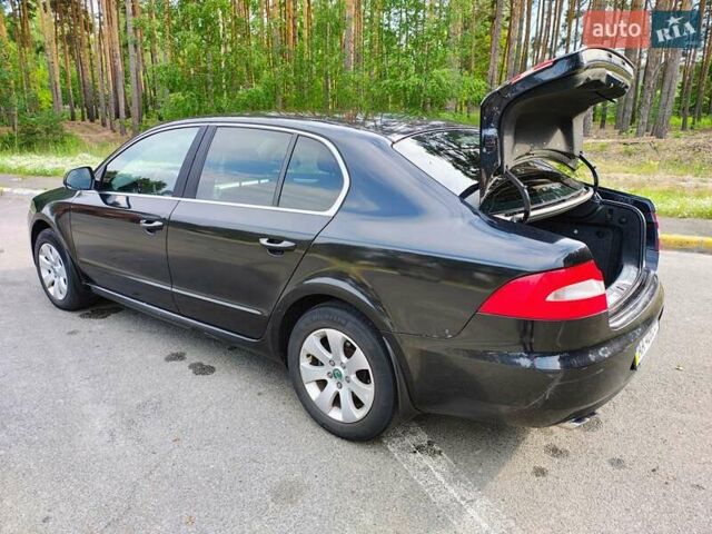 Черный Шкода Суперб, объемом двигателя 1.8 л и пробегом 306 тыс. км за 9500 $, фото 4 на Automoto.ua