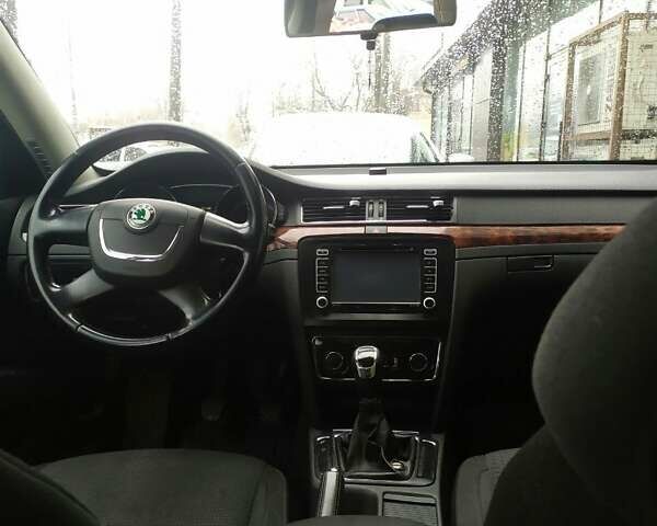 Черный Шкода Суперб, объемом двигателя 1.8 л и пробегом 269 тыс. км за 10000 $, фото 7 на Automoto.ua