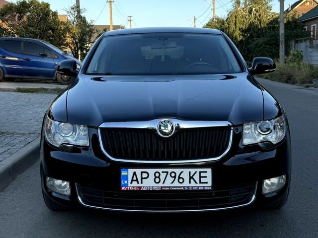 Черный Шкода Суперб, объемом двигателя 1.8 л и пробегом 215 тыс. км за 7600 $, фото 1 на Automoto.ua