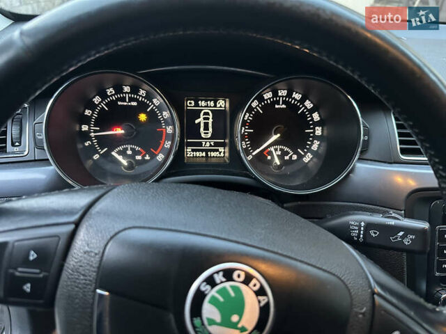 Чорний Шкода Суперб, об'ємом двигуна 1.6 л та пробігом 222 тис. км за 11850 $, фото 6 на Automoto.ua