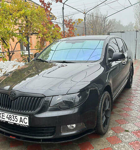 Черный Шкода Суперб, объемом двигателя 2 л и пробегом 280 тыс. км за 10700 $, фото 2 на Automoto.ua
