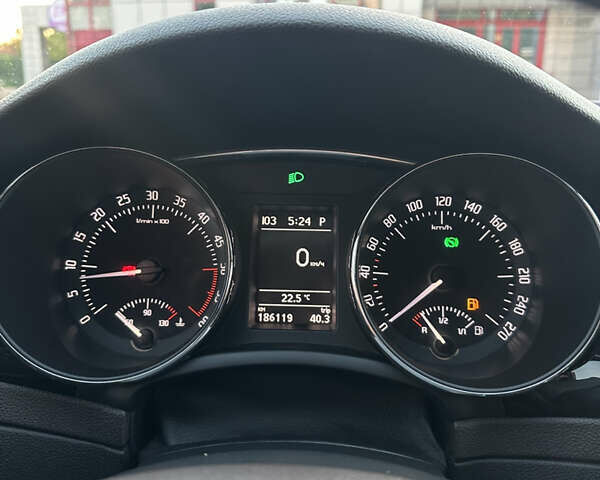 Черный Шкода Суперб, объемом двигателя 1.97 л и пробегом 186 тыс. км за 11500 $, фото 23 на Automoto.ua
