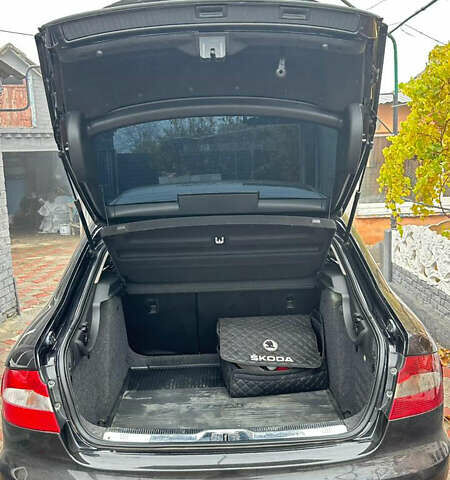 Черный Шкода Суперб, объемом двигателя 2 л и пробегом 280 тыс. км за 10700 $, фото 9 на Automoto.ua