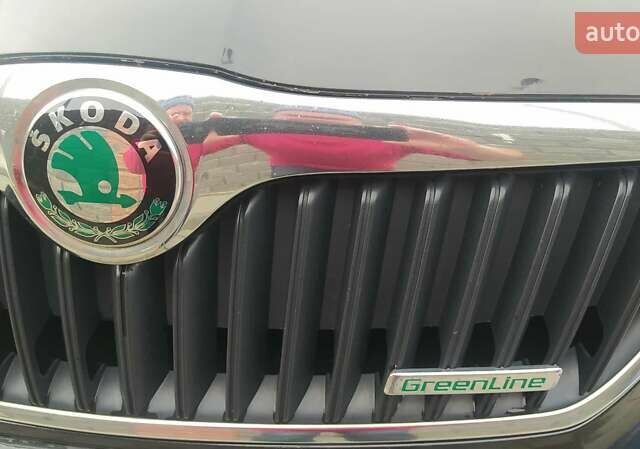 Чорний Шкода Суперб, об'ємом двигуна 1.6 л та пробігом 267 тис. км за 12320 $, фото 5 на Automoto.ua