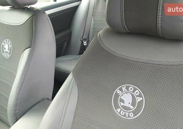 Чорний Шкода Суперб, об'ємом двигуна 1.6 л та пробігом 267 тис. км за 12320 $, фото 11 на Automoto.ua