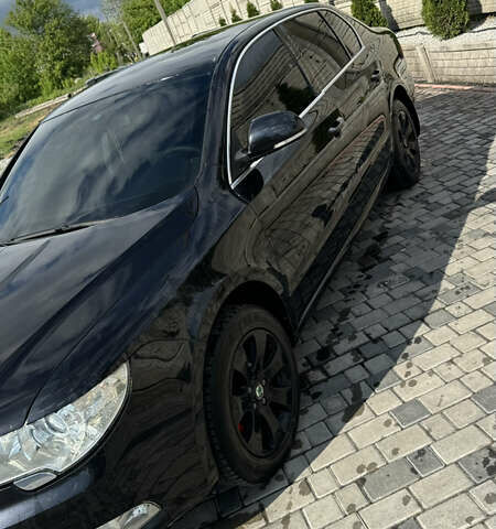 Черный Шкода Суперб, объемом двигателя 1.8 л и пробегом 147 тыс. км за 11300 $, фото 2 на Automoto.ua