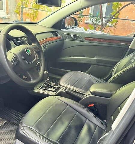 Черный Шкода Суперб, объемом двигателя 2 л и пробегом 280 тыс. км за 10700 $, фото 8 на Automoto.ua