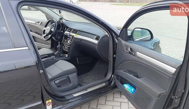 Черный Шкода Суперб, объемом двигателя 1.8 л и пробегом 330 тыс. км за 7500 $, фото 9 на Automoto.ua