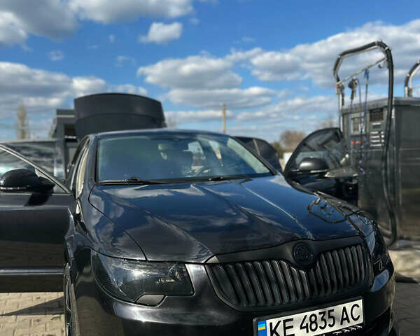 Черный Шкода Суперб, объемом двигателя 2 л и пробегом 280 тыс. км за 10700 $, фото 6 на Automoto.ua