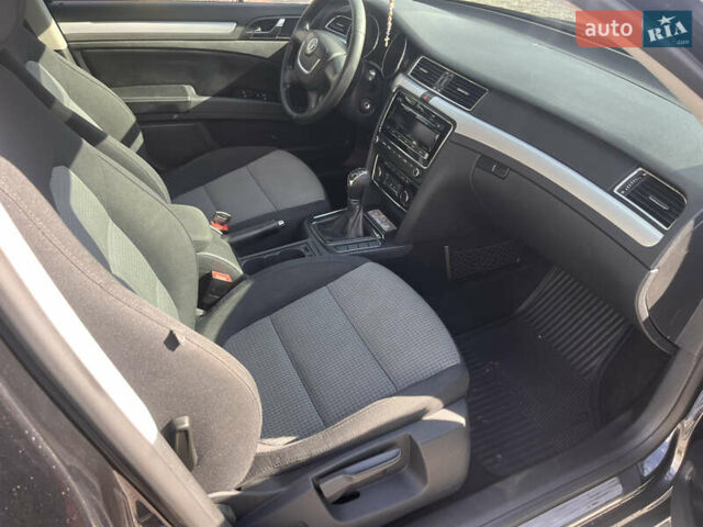 Черный Шкода Суперб, объемом двигателя 1.8 л и пробегом 147 тыс. км за 11300 $, фото 10 на Automoto.ua