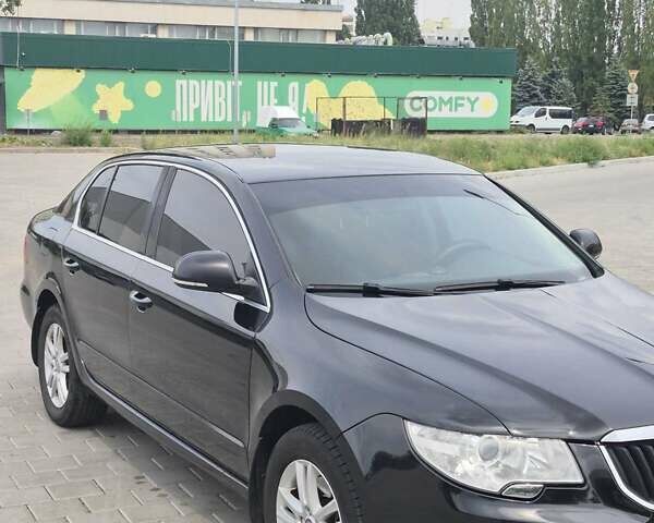 Черный Шкода Суперб, объемом двигателя 1.8 л и пробегом 167 тыс. км за 8500 $, фото 1 на Automoto.ua