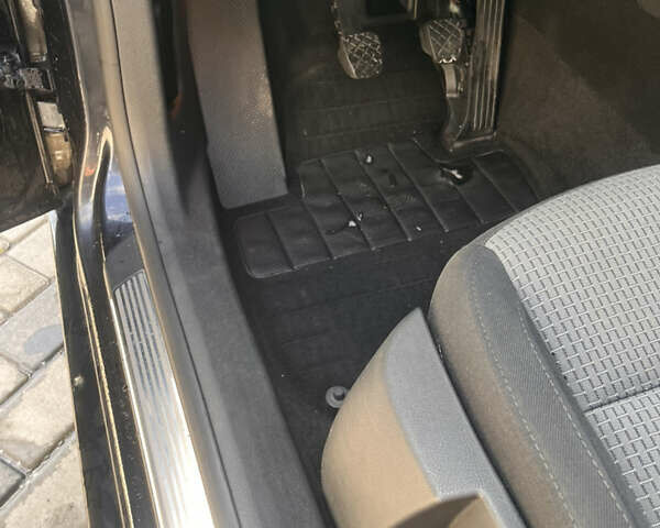 Черный Шкода Суперб, объемом двигателя 1.8 л и пробегом 147 тыс. км за 11300 $, фото 9 на Automoto.ua