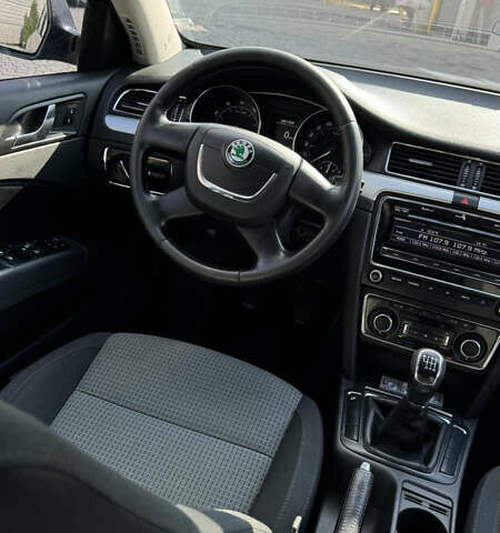 Черный Шкода Суперб, объемом двигателя 1.8 л и пробегом 147 тыс. км за 11300 $, фото 7 на Automoto.ua