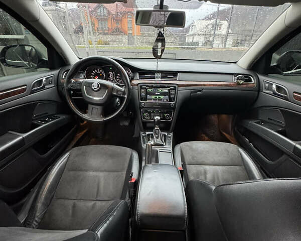 Черный Шкода Суперб, объемом двигателя 1.97 л и пробегом 313 тыс. км за 11800 $, фото 9 на Automoto.ua