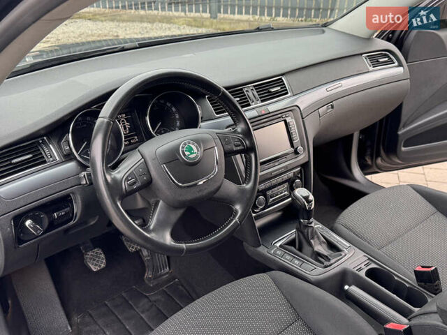 Черный Шкода Суперб, объемом двигателя 1.6 л и пробегом 232 тыс. км за 8999 $, фото 24 на Automoto.ua