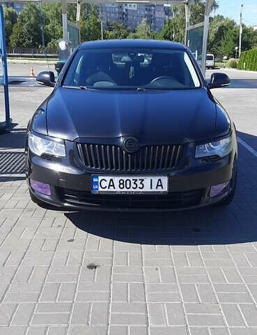 Черный Шкода Суперб, объемом двигателя 1.8 л и пробегом 330 тыс. км за 7500 $, фото 2 на Automoto.ua