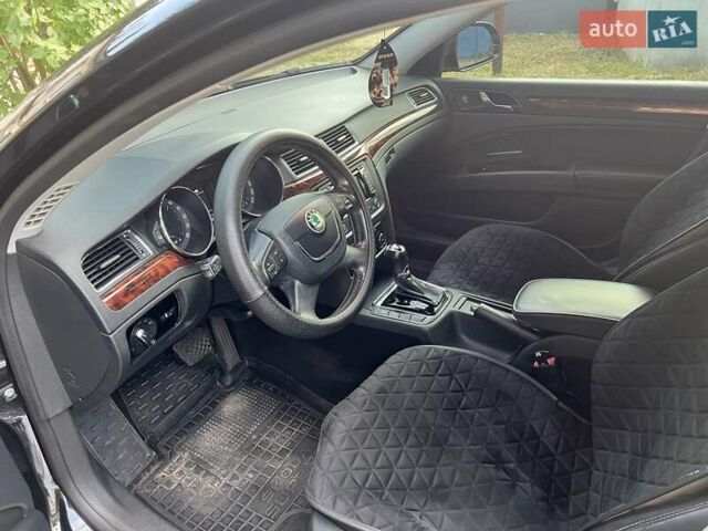 Шкода Суперб 2013 в Синельниковом на Automoto.ua Черный Шкода Суперб, объемом двигателя 2 л и пробегом 400 тыс. км за 11999 $, фото 12 на Automoto.ua