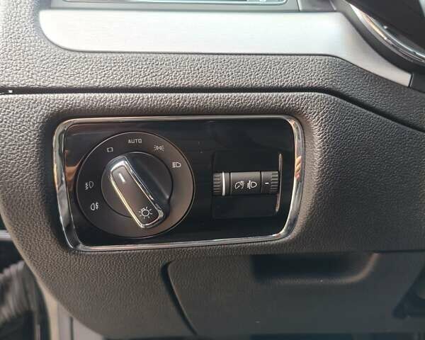 Черный Шкода Суперб, объемом двигателя 1.8 л и пробегом 227 тыс. км за 9999 $, фото 21 на Automoto.ua
