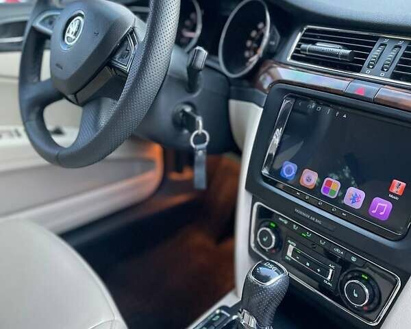 Черный Шкода Суперб, объемом двигателя 2 л и пробегом 290 тыс. км за 13000 $, фото 12 на Automoto.ua