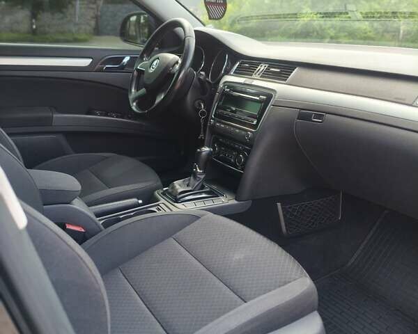 Черный Шкода Суперб, объемом двигателя 1.8 л и пробегом 227 тыс. км за 9999 $, фото 23 на Automoto.ua