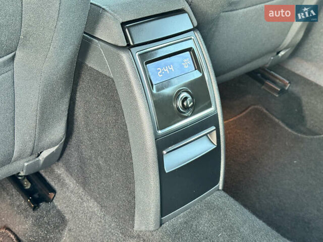 Черный Шкода Суперб, объемом двигателя 1.6 л и пробегом 220 тыс. км за 10600 $, фото 11 на Automoto.ua