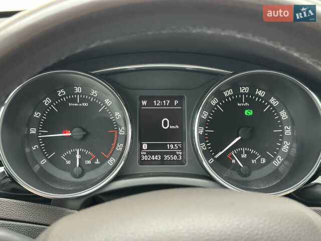 Черный Шкода Суперб, объемом двигателя 2 л и пробегом 300 тыс. км за 13100 $, фото 26 на Automoto.ua
