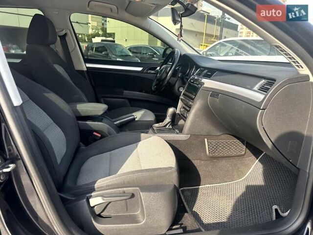 Черный Шкода Суперб, объемом двигателя 1.8 л и пробегом 243 тыс. км за 10500 $, фото 14 на Automoto.ua