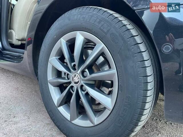 Черный Шкода Суперб, объемом двигателя 2 л и пробегом 290 тыс. км за 13000 $, фото 40 на Automoto.ua