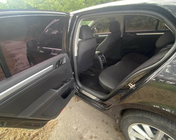 Черный Шкода Суперб, объемом двигателя 1.8 л и пробегом 165 тыс. км за 12000 $, фото 6 на Automoto.ua