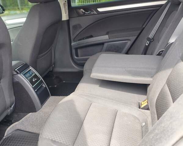 Черный Шкода Суперб, объемом двигателя 1.8 л и пробегом 227 тыс. км за 9999 $, фото 14 на Automoto.ua