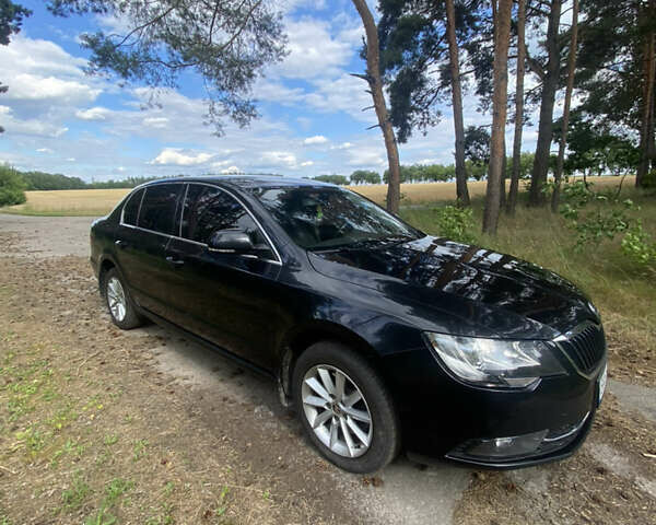Черный Шкода Суперб, объемом двигателя 1.8 л и пробегом 165 тыс. км за 12000 $, фото 2 на Automoto.ua
