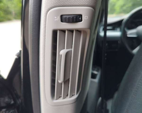 Черный Шкода Суперб, объемом двигателя 1.8 л и пробегом 227 тыс. км за 9999 $, фото 15 на Automoto.ua