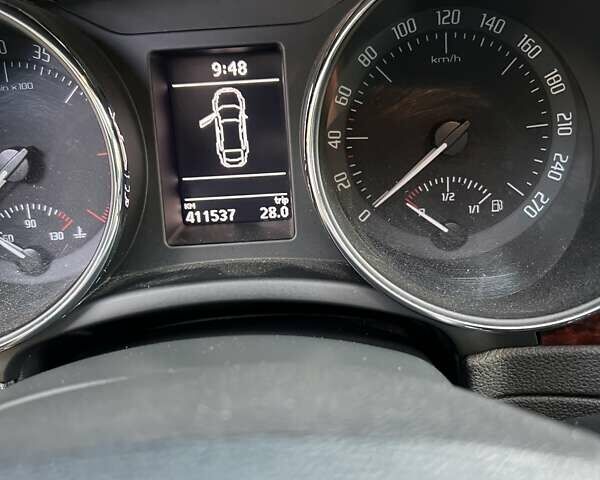 Шкода Суперб 2013 в Синельниковом на Automoto.ua Черный Шкода Суперб, объемом двигателя 2 л и пробегом 400 тыс. км за 11999 $, фото 11 на Automoto.ua