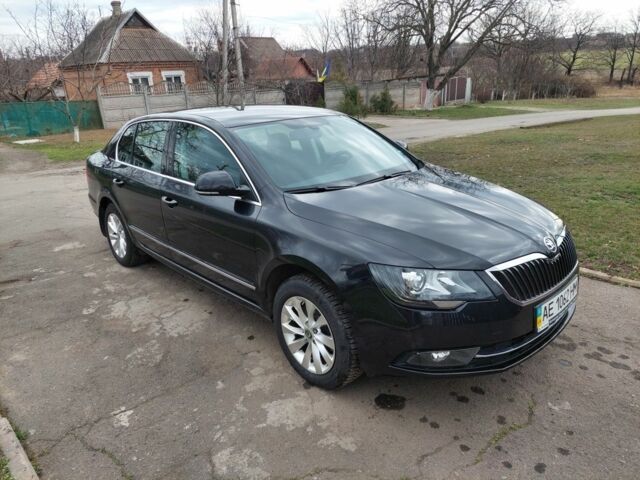 Черный Шкода Суперб, объемом двигателя 1.8 л и пробегом 64 тыс. км за 17500 $, фото 2 на Automoto.ua