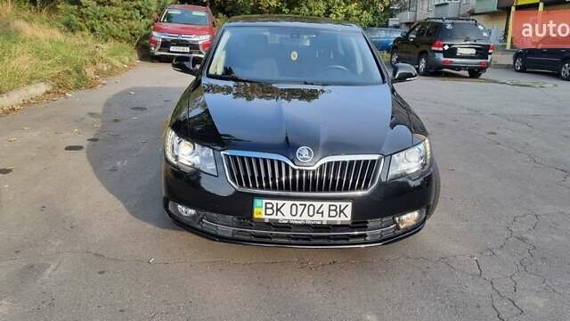 Черный Шкода Суперб, объемом двигателя 1.8 л и пробегом 65 тыс. км за 12500 $, фото 3 на Automoto.ua
