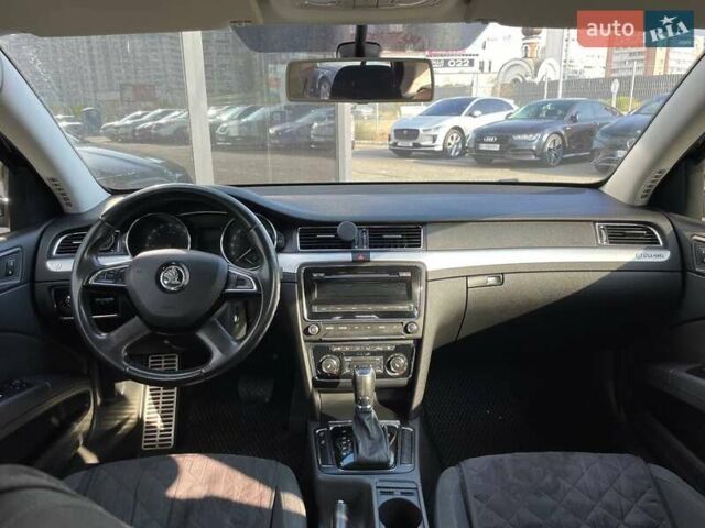 Чорний Шкода Суперб, об'ємом двигуна 1.97 л та пробігом 299 тис. км за 13190 $, фото 11 на Automoto.ua