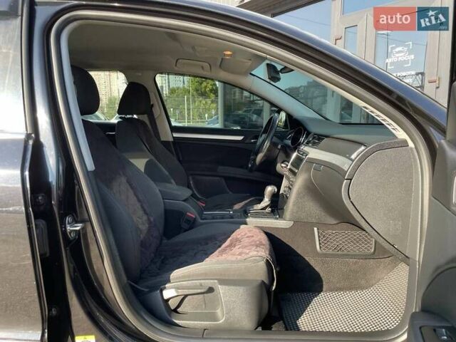Чорний Шкода Суперб, об'ємом двигуна 1.97 л та пробігом 299 тис. км за 13190 $, фото 10 на Automoto.ua