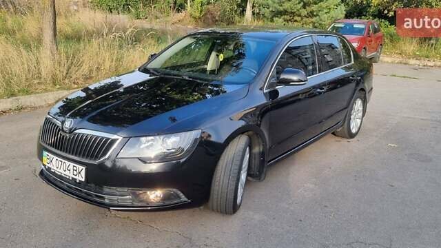 Черный Шкода Суперб, объемом двигателя 1.8 л и пробегом 65 тыс. км за 12500 $, фото 4 на Automoto.ua