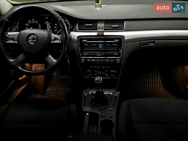 Черный Шкода Суперб, объемом двигателя 1.8 л и пробегом 253 тыс. км за 10799 $, фото 15 на Automoto.ua