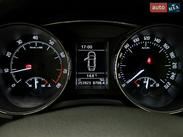 Черный Шкода Суперб, объемом двигателя 1.8 л и пробегом 253 тыс. км за 10799 $, фото 18 на Automoto.ua