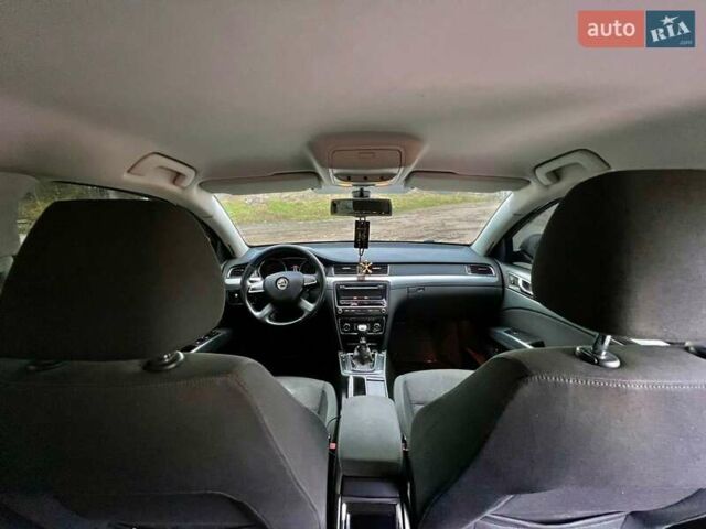 Чорний Шкода Суперб, об'ємом двигуна 2 л та пробігом 351 тис. км за 12800 $, фото 22 на Automoto.ua