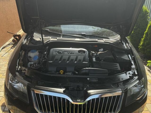 Черный Шкода Суперб, объемом двигателя 2 л и пробегом 299 тыс. км за 11300 $, фото 3 на Automoto.ua