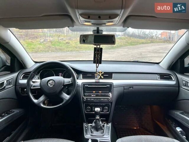 Чорний Шкода Суперб, об'ємом двигуна 2 л та пробігом 351 тис. км за 12800 $, фото 23 на Automoto.ua