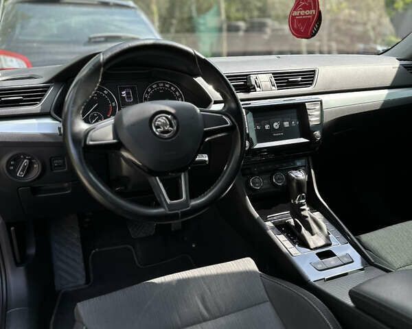 Черный Шкода Суперб, объемом двигателя 1.97 л и пробегом 228 тыс. км за 16000 $, фото 1 на Automoto.ua