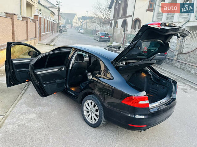 Черный Шкода Суперб, объемом двигателя 2 л и пробегом 326 тыс. км за 12700 $, фото 77 на Automoto.ua